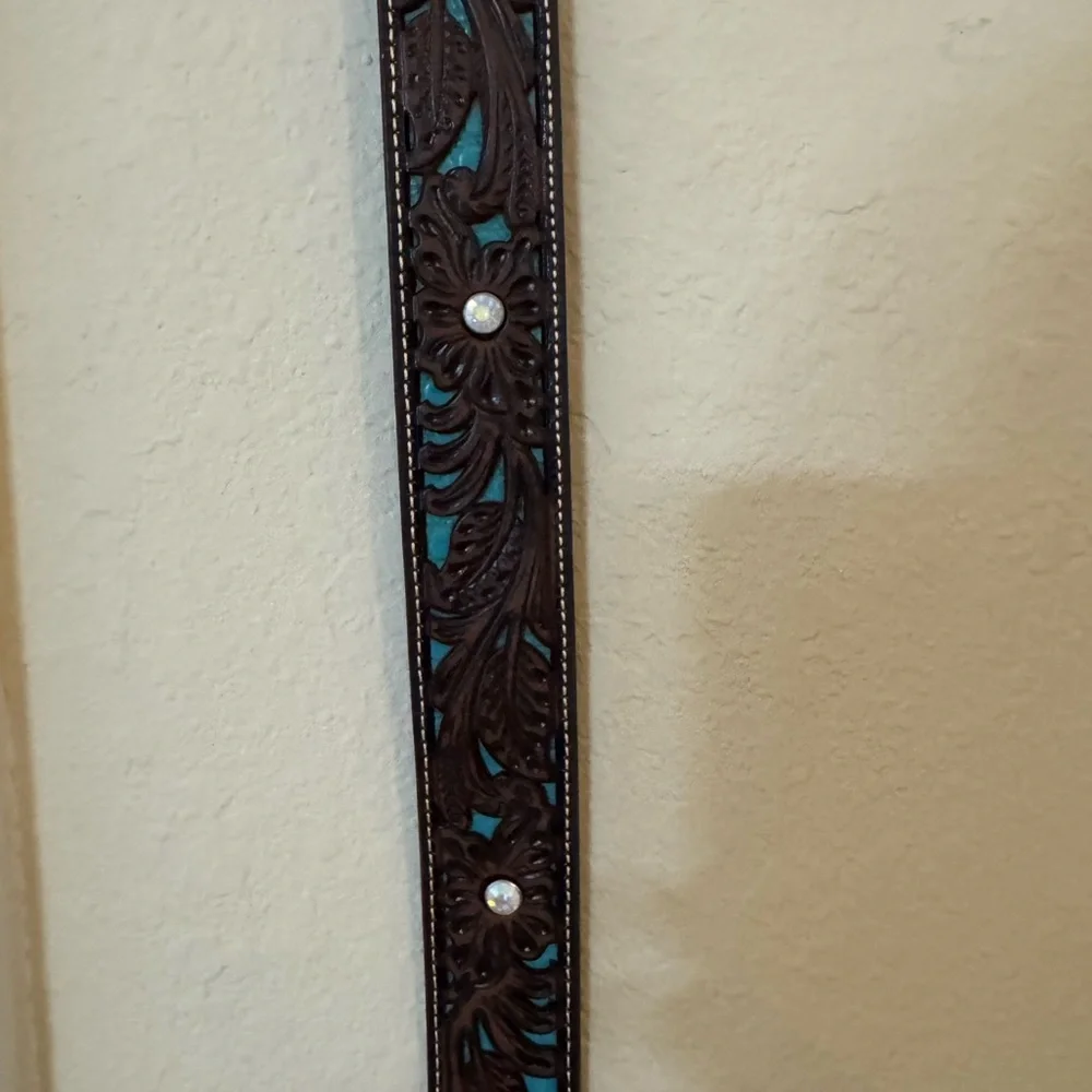 Ariat Brown Genuine Leather Belt with Silver Buckle and Swarovski Crystals - Picture 9 of 15